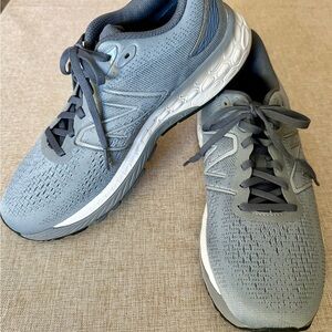 New Balance Fresh Foam X 880 Men's Grey Athletic Shoes Size 9